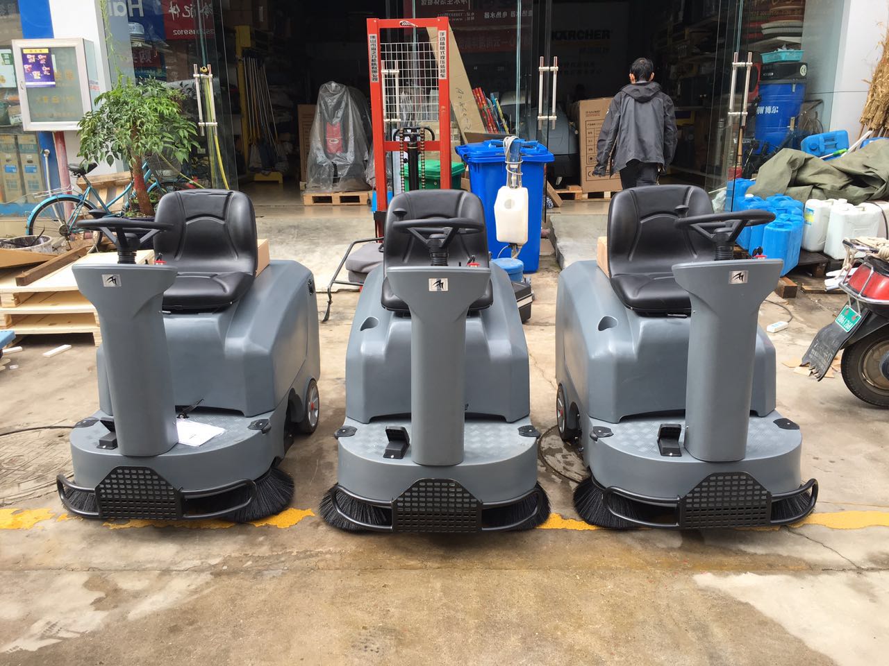 高品質(zhì)掃地機(jī)買(mǎi)到這個(gè)價(jià)，痛哭也沒(méi)有用了