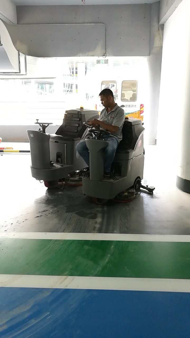 合肥高美洗地機_食品生產(chǎn)行業(yè)專用洗地機